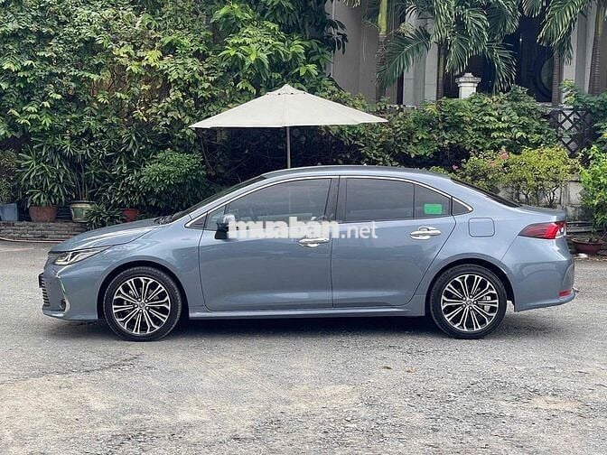 TOYOTA COROLA ALTIS 1.8V 2022 Xe hãng bán