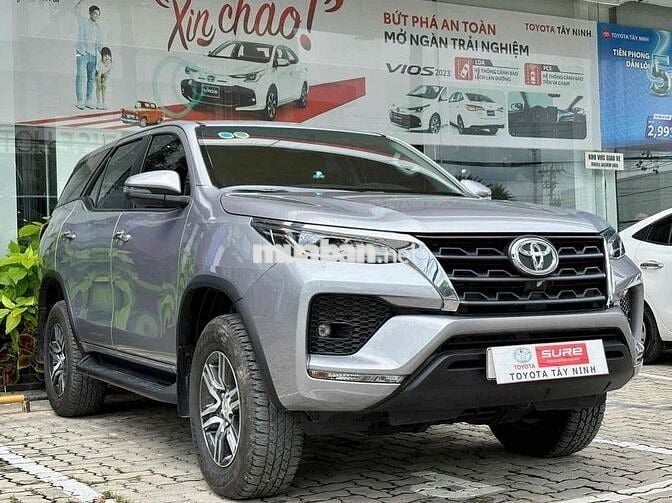 TOYOTA FORTUNER 2.4AT 4X2 2024 Siêu lướt 900Km
