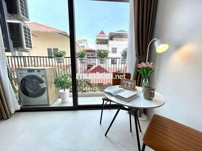 CHO THUÊ PHÒNG STUDIO BAN CÔNG - MÁY GIẶT RIÊNG