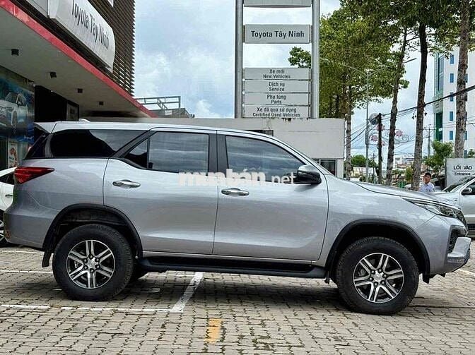 TOYOTA FORTUNER 2.4AT 4X2 2024 Siêu lướt 900Km