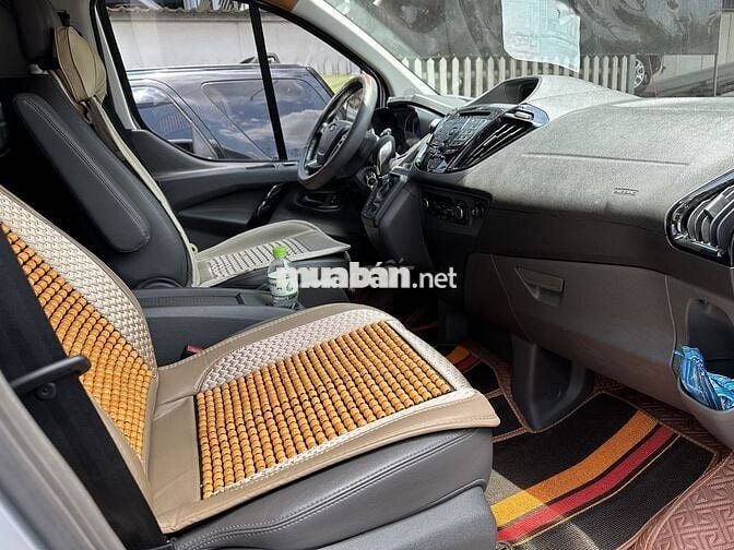Ford Tourneo 2019 bảo hành 2026, hỗ trợ vay 75%