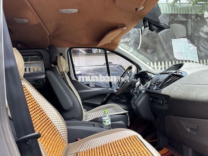 Ford Tourneo 2019 bảo hành 2026, hỗ trợ vay 75%