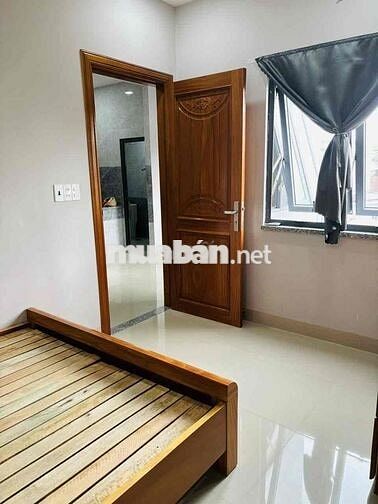 2PN 1 WC ngay Hàng Xanh full nội thất