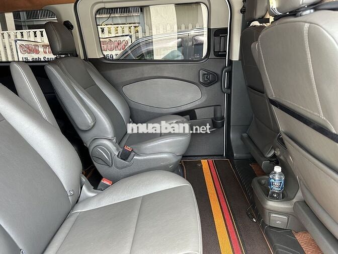 Ford Tourneo 2019 bảo hành 2026, hỗ trợ vay 75%