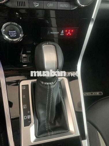 Toyota Veloz Cross Top 2025 - odo 8000Km xe hãng