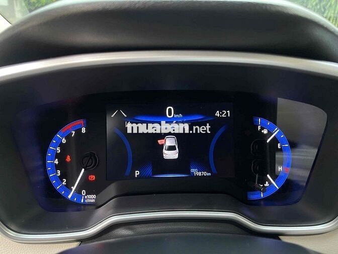 TOYOTA COROLA ALTIS 1.8V 2022 Xe hãng bán