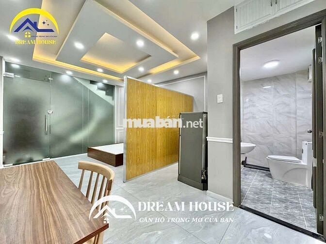 CHDV MỚI XÂY NGAY ĐẦM SEN GIÁ RẺ AN NINH THOÁNG MÁT RỘNG RÃI