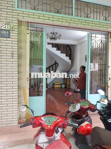 Nhà hẻm ô tô ngay Trung Tâm Q10 làm văn phòng và nhà ở.