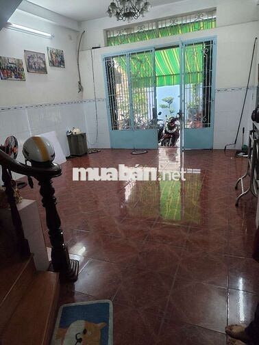 Nhà hẻm ô tô ngay Trung Tâm Q10 làm văn phòng và nhà ở.