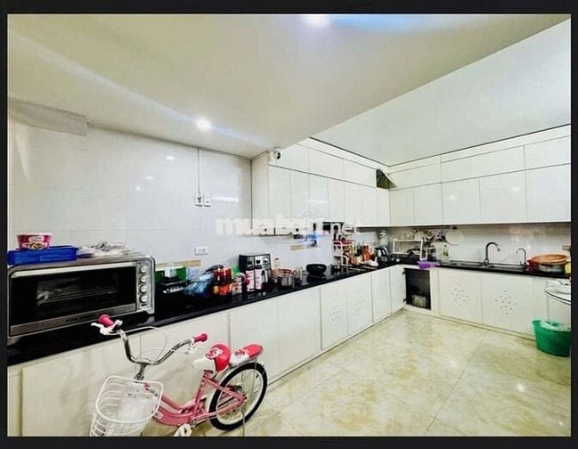 Tôi cần bán nhà Mặt phố Thổ Quan 1 nhà 4tầng full nội thất.