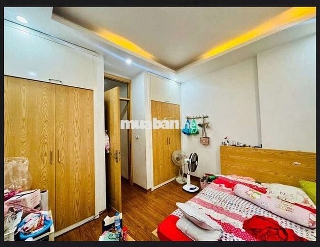 Tôi cần bán nhà Mặt phố Thổ Quan 1 nhà 4tầng full nội thất.