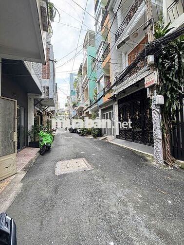 HÀNG HIẾM HẺM XE HƠI 8M NGAY KHU VỰC Q3