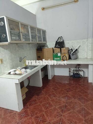 Nhà hẻm ô tô ngay Trung Tâm Q10 làm văn phòng và nhà ở.