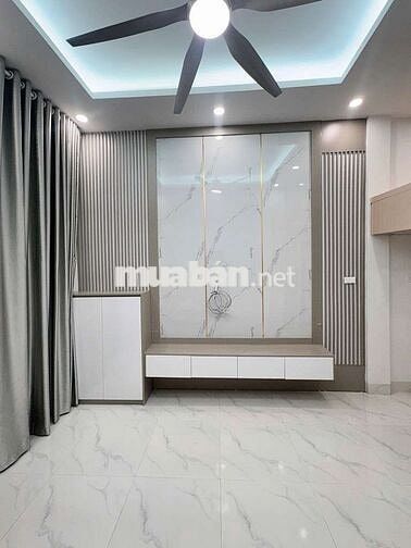 Thái Thịnh -Thịnh Quang 27m 4 tầng đẹp ở ngay 5.95 tỷ.