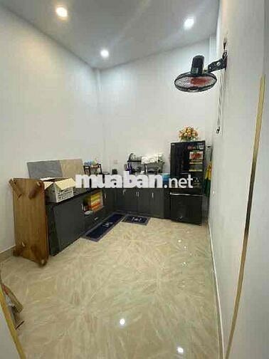 CHỈ 15M RA BÃI XE HƠI - HẺM RỘNG THÔNG THOÁNG - 2 TẦNG MỚI ĐÚC BTCT