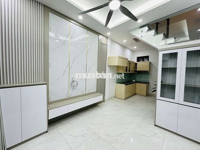 Thái Thịnh -Thịnh Quang 27m 4 tầng đẹp ở ngay 5.95 tỷ.