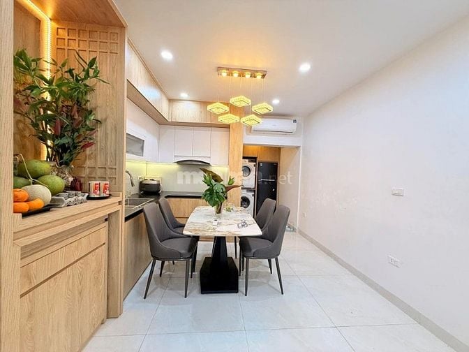 Nhà Đẹp Ô Tô Đỗ Cửa, Phố 8- 3 , Hai Bà Trưng 50/80m, giá 5.85 tỷ