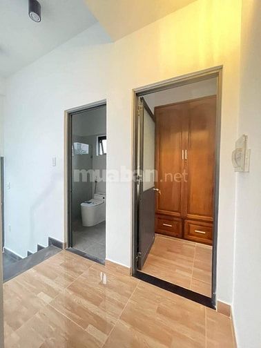 HIẾM - Nhà 3 Tầng - Lô Góc Không Lộ Giới - Hẻm OTO Thông - Giáp Gò Vấp