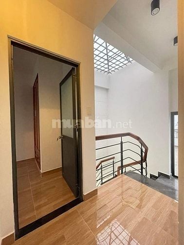 HIẾM - Nhà 3 Tầng - Lô Góc Không Lộ Giới - Hẻm OTO Thông - Giáp Gò Vấp