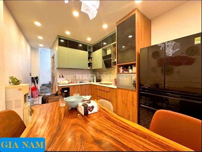 BÁN NHÀ MẶT TIỀN : 104 NGÔ GIA TỰ - P. 9 - Q. 10 - TPHCM