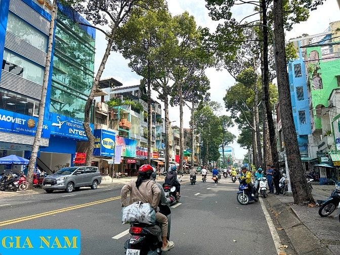 BÁN NHÀ MẶT TIỀN : 104 NGÔ GIA TỰ - P. 9 - Q. 10 - TPHCM