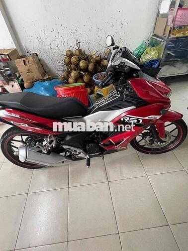 Xe ngoại hình đẹp ít đi máy móc chạy êm như new