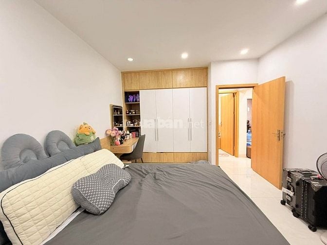 Nhà Đẹp Ô Tô Đỗ Cửa, Phố 8- 3 , Hai Bà Trưng 50/80m, giá 5.85 tỷ