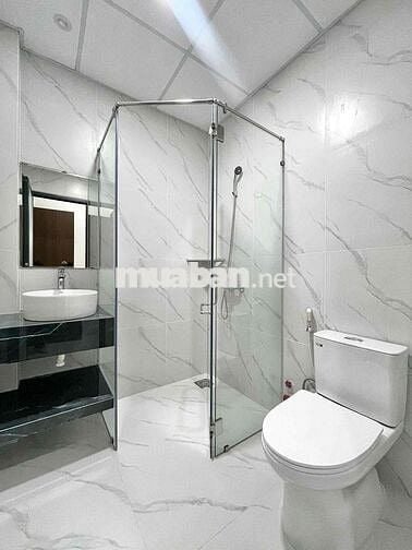 Căn Hộ Studio Ban Công 35m2 - Thang Máy - Ngã Tư Hàng Xanh - Thanh Đa