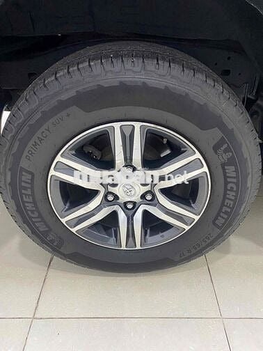Fortuner 2.4G Máy Dầu AT 2020 Mẫu Mới 2021