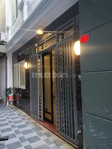 CẦN CHO THUÊ NHÀ RIÊNG 200m2, 5 tầng tại Q.Tây hồ