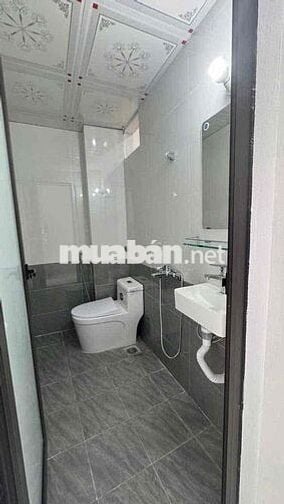 SỔ RIÊNG . 18 m x 4 TẦNG  . 3 TỶ 55 . LƯƠNG YÊN . hai bà