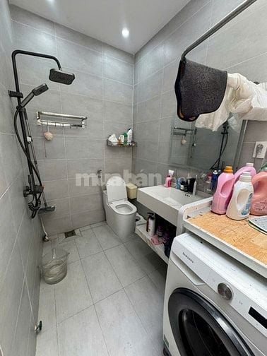 Bán nhà trung tâm TP hẻm 3/2, P.12, Q.10. DTSD:104 m2, 3PN chỉ 8,5 tỷ