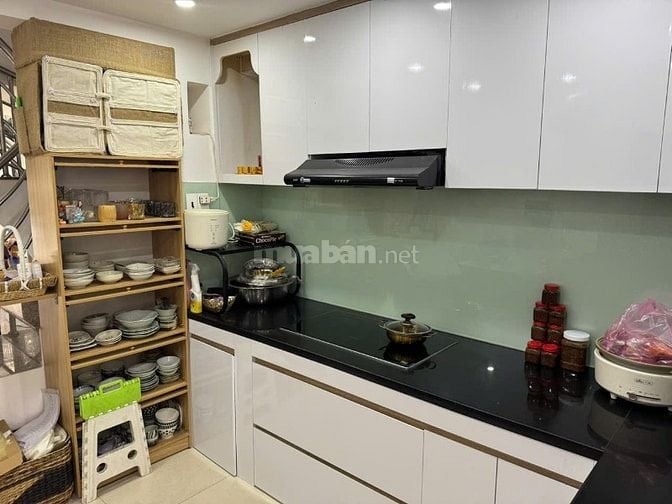 Bán nhà trung tâm TP hẻm 3/2, P.12, Q.10. DTSD:104 m2, 3PN chỉ 8,5 tỷ