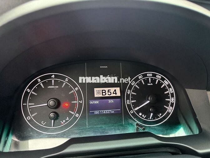 Innova 2.0MT 2020 - 114000 km - Giá còn giảm