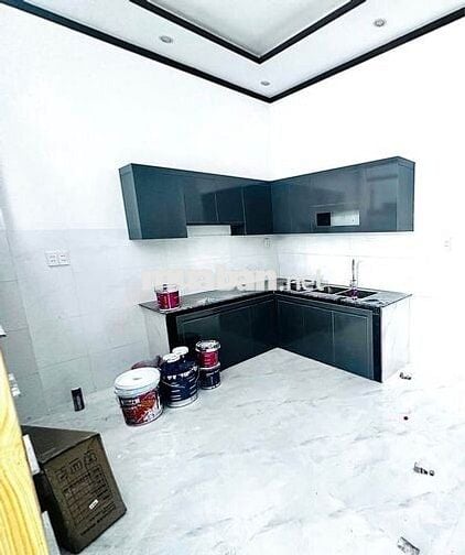 CẦN TIỀN XOAY VIỆC BÁN GẤP NHÀ MỚI XÂY NGAY CHỢ TÂN BÌNH –2TỶ450 – SHR