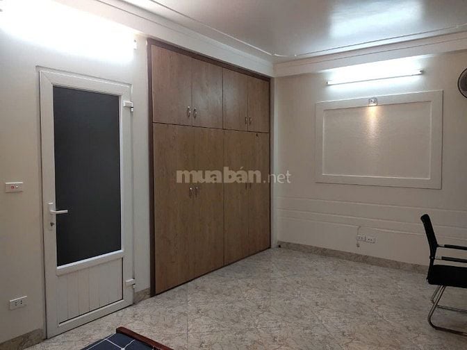 CẦN CHO THUÊ NHÀ RIÊNG 200m2, 5 tầng tại Q.Tây hồ