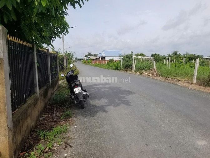 Bán 2 lô đất thổ cư 137.9m2 và 140 m2 liền kề shr, MT đường 9m, CĐ, LA