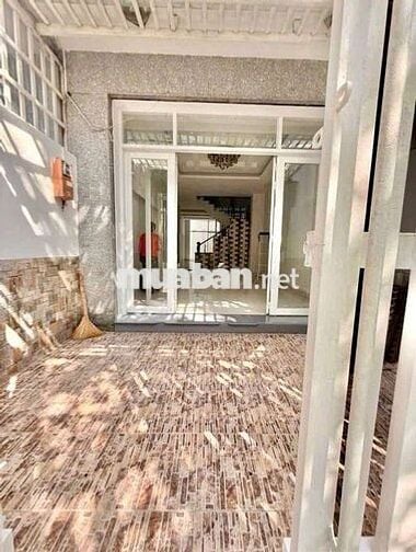 Cho Thuê Nhà 1 Trệt 3 Lầu 4PN 4x18m Mặt Tiền Đường Số P.Tân Phong