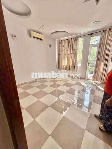 Cho Thuê Nhà 1 Trệt 3 Lầu 4PN 4x18m Mặt Tiền Đường Số P.Tân Phong