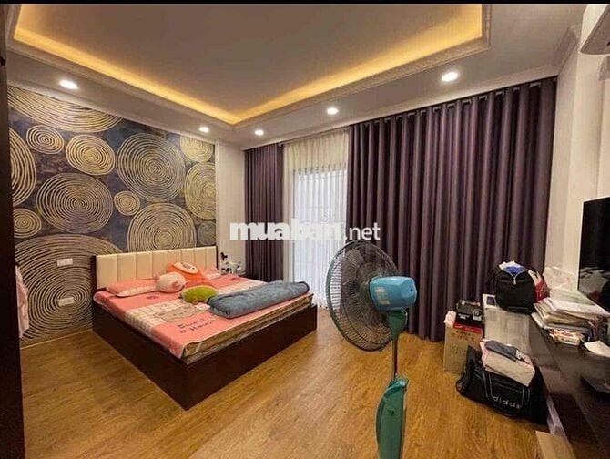 Chính chủ bán nhà Thái Thịnh, 43m2, 6 tầng thang máy, nhà mới ở luôn