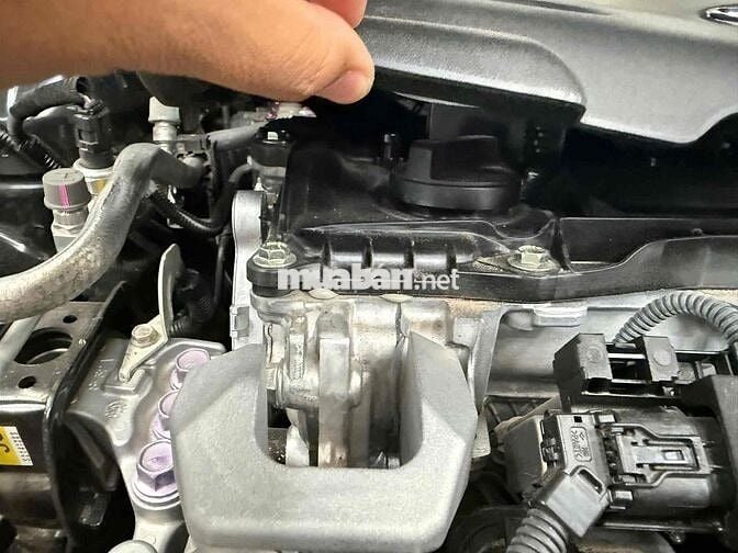 TOYOTA CAMRY 2.5HEV MID 2025 Xe hãng bán