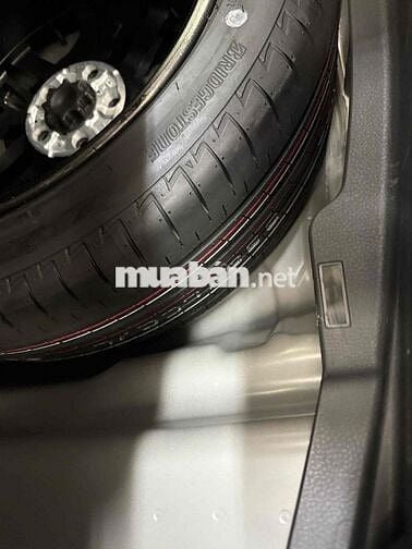 TOYOTA CAMRY 2.5HEV MID 2025 Xe hãng bán