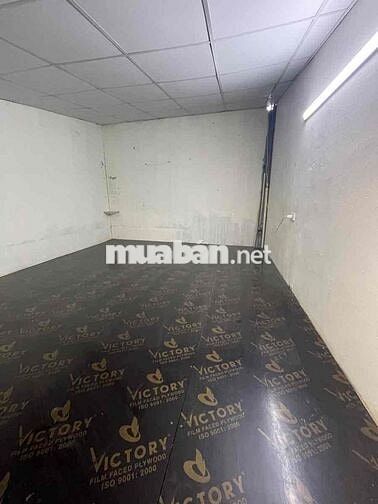 Tầm 1 tỷ là có nhà mới Vĩnh Hoàng-30m ra phố- Sát hồ-33m;C4 gác xép