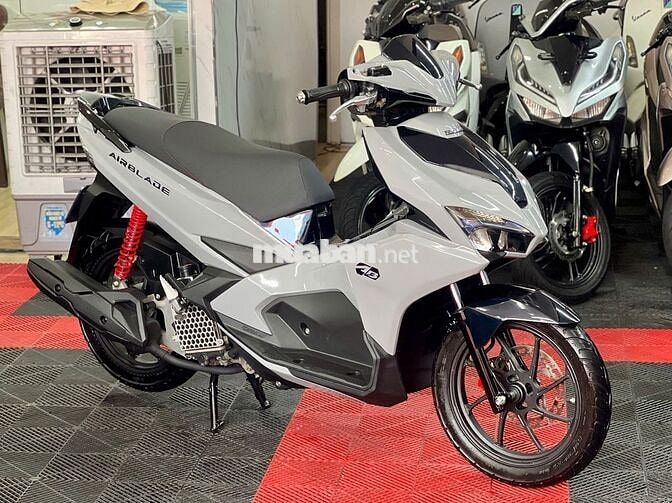 💥Airblade Robot2017 full mới Xám XiMăng BS81 9 chủ