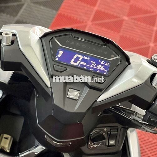 Vario150 ĐKLĐ:2022 hết đời, BS93 xe 9 chủ ký giấy.