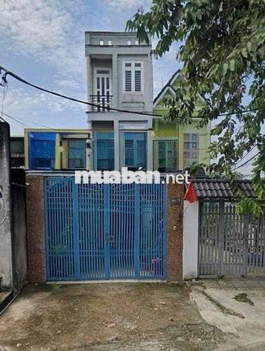 Cho thuê căn nhà mặt tiền đường công viên sinh thái XTT 6 (hồ