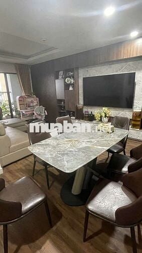 Bán căn hộ tòa B vinaconex  full nội thất 3 ngủ 2wc.