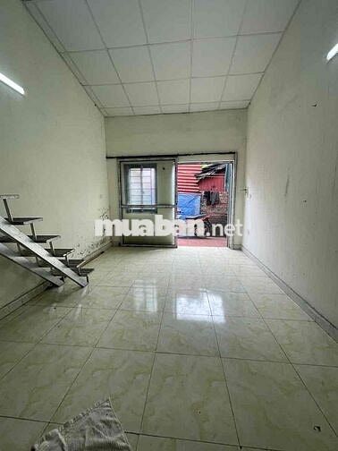 Tầm 1 tỷ là có nhà mới Vĩnh Hoàng-30m ra phố- Sát hồ-33m;C4 gác xép