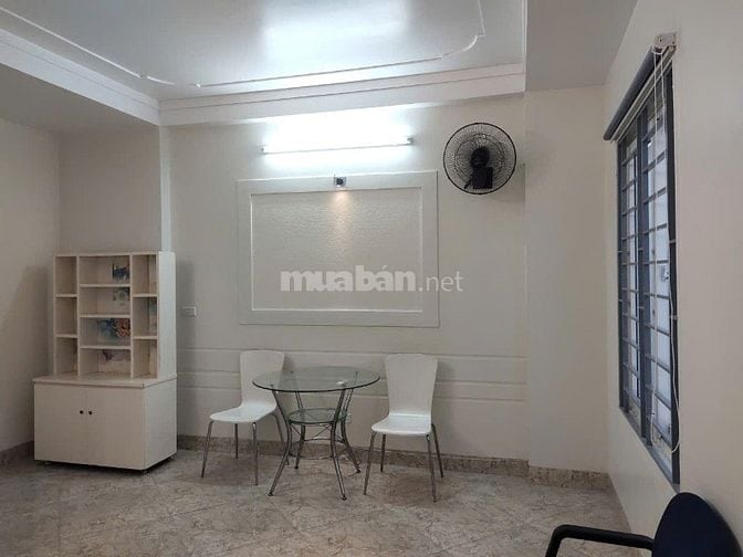 CẦN CHO THUÊ NHÀ RIÊNG 200m2, 5 tầng tại Q.Tây hồ