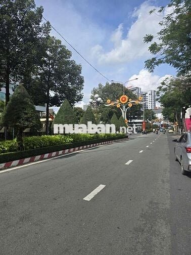 💥 ngộp quá giảm 3tỷ Giá chỉ còn 15 tỷ 
Bán đất tặng nhà và kho